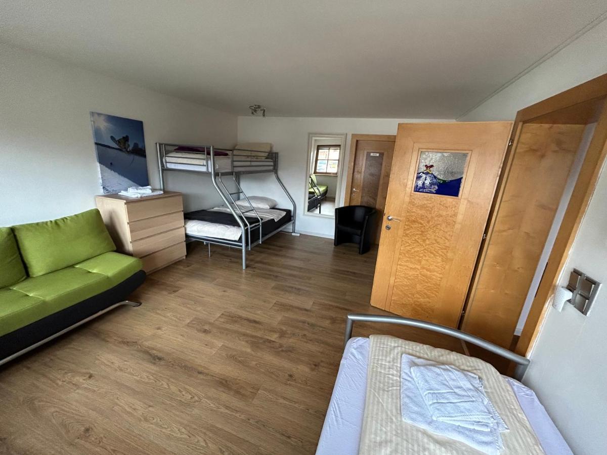Woodyard 1 And 2 - Two Apartments Available 皮森多夫 外观 照片